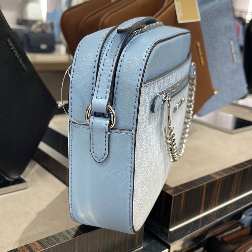 MICHAEL KORS Jet Set Large Ombré Signature Logo Crossbody Body
Light Sky
NWT - Picture 12 of 16